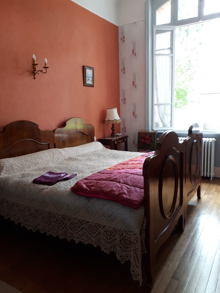 Suite "Iris" avec salle de bain/wc et tout équipée