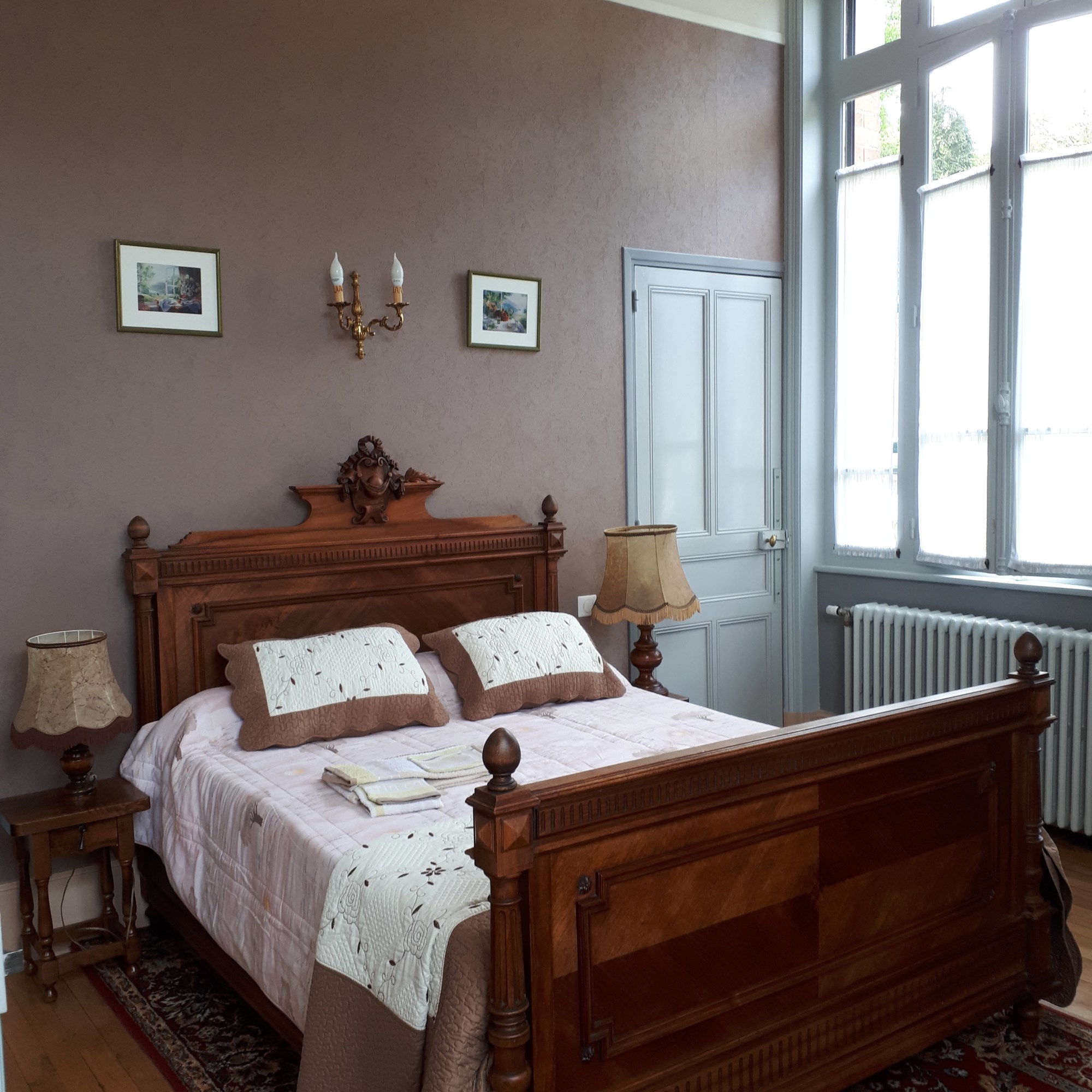 Suite "Lys" avec salle de bain/wc et tout équipée