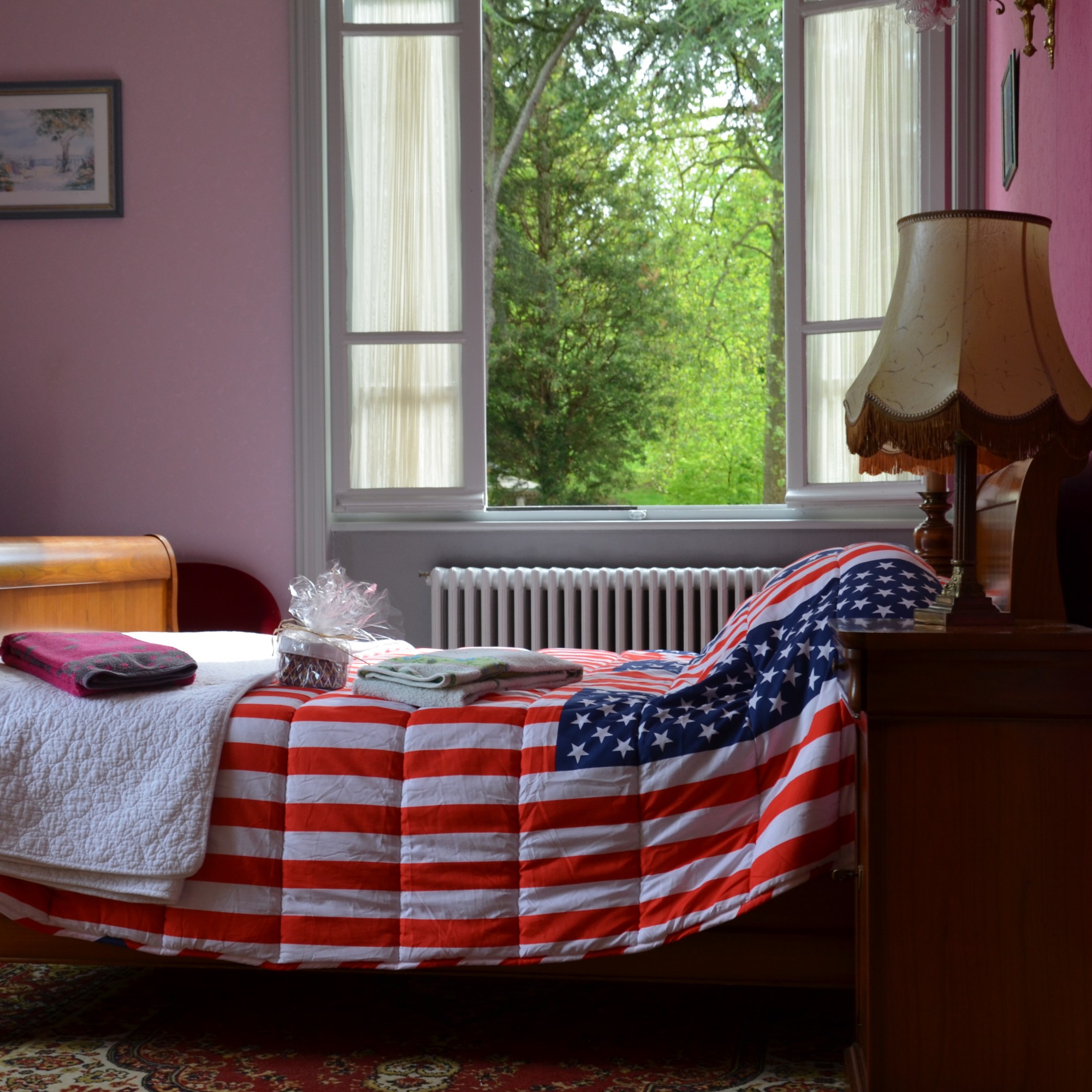 Suite "Rose" avec salle de bain/wc et tout équipée