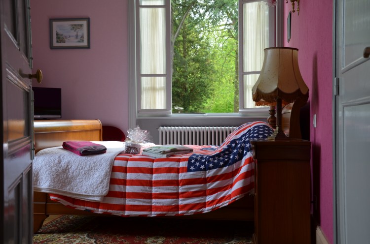 Suite "Rose" avec salle de bain/wc et tout équipée