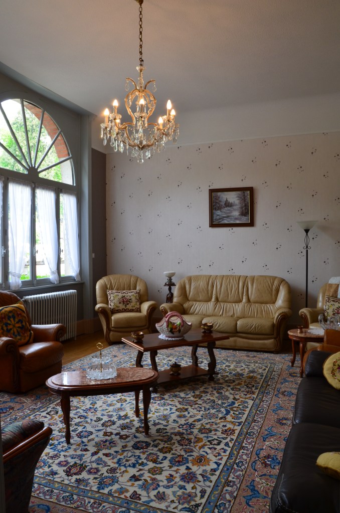 Salon (TV + lecteur DVD)