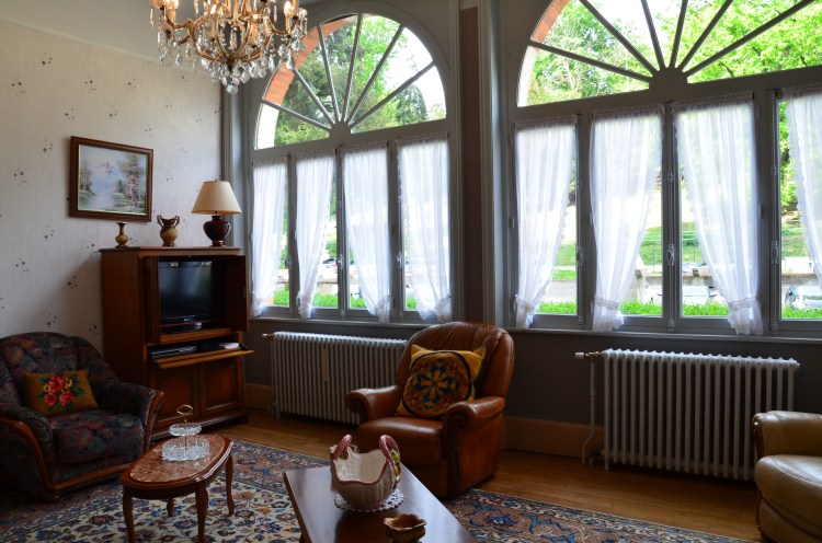 Salon (TV + lecteur DVD)